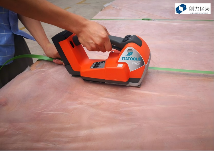 一刻即发,稳固不松 | ITATOOLS手提打包机,您的专业级“工业手腕”